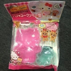 Hello Kitty Cookie Mold
